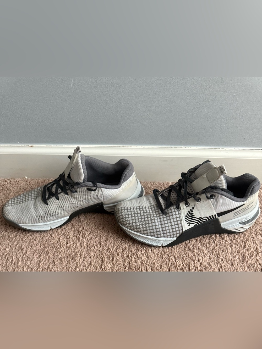 Nike Metcon 8 Wolf Grey Photon Dust Shoes Sneaker Men Size 8 Training DO9328-004